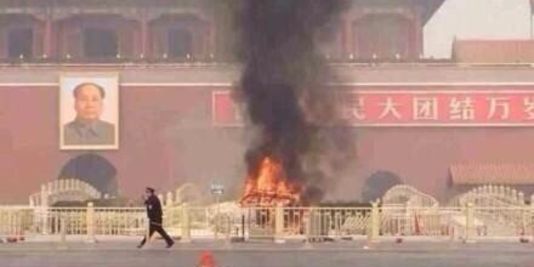 3503889_3_d7c4_photo-de-la-voiture-en-feu-relayee-par-emily_f2586c79af59192d89c178a741f1306f